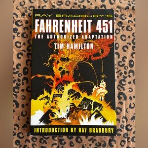 Ray Bradbury's Fahrenheit 451 - The Authorized Adaptation Graphic Novel
